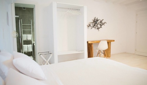 Deluxe Room, Balcony