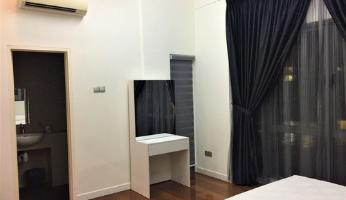 Apartment, 2 Bedrooms, City View, Corner