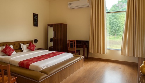 Deluxe Room, Pool View