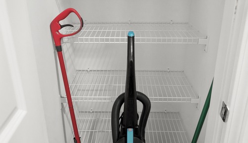 Luxury Apartment, 3 Bedrooms, Pets Allowed, Corner