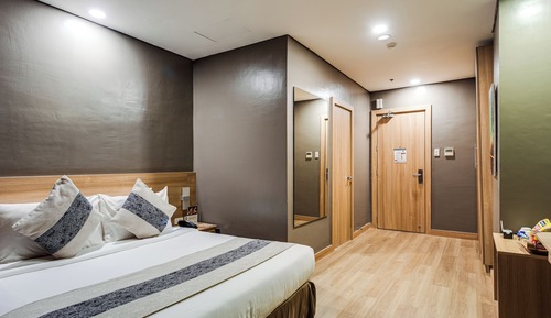 Deluxe Room, 1 Queen Bed