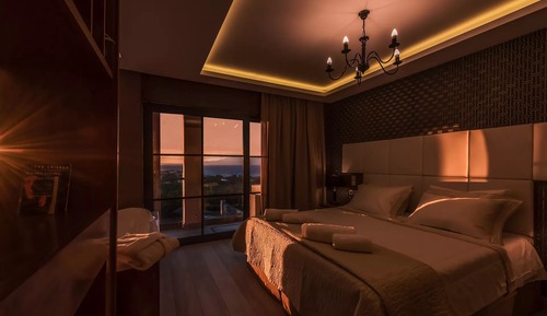 Presidential Suite, 1 Bedroom, Hot Tub, Sea View