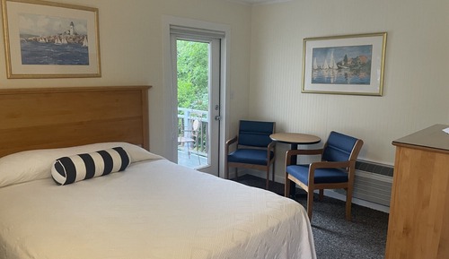 Standard Room, 1 Queen Bed