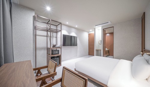 Deluxe Double Room, 1 King Bed, Non Smoking, City View