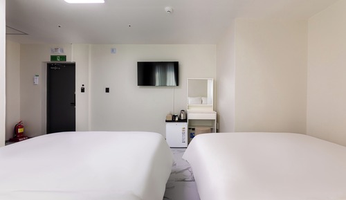 Family Twin Room