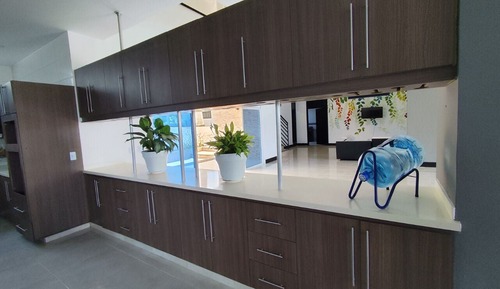 Basic Condo, Balcony, Lake View