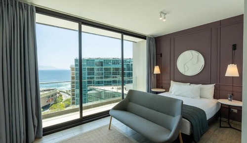 Executive Studio Suite, 1 King Bed, City View