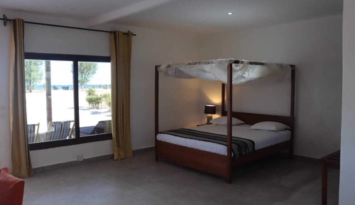 Bungalow, Patio, Beach View