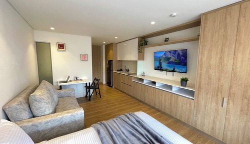 City Apartment, Mountain View