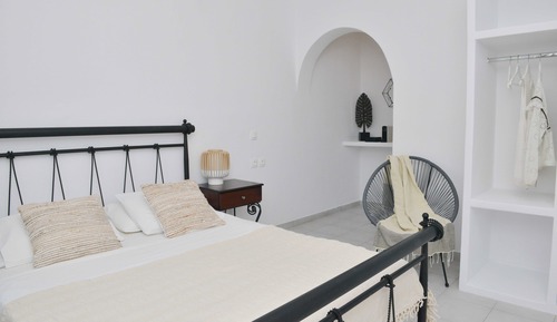 Standard Double Room, Partial Sea View