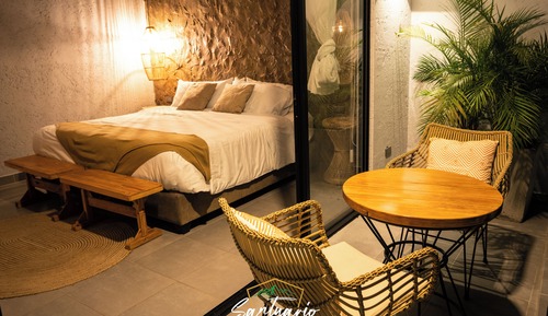 Deluxe Suite, Balcony, Mountain View