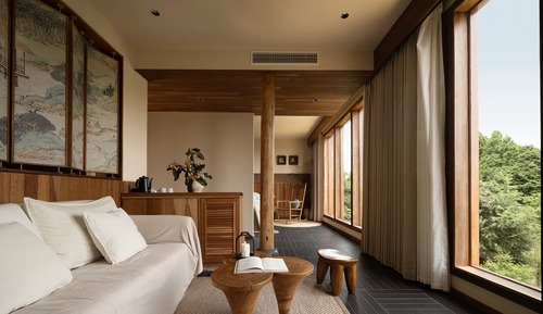 Premier Studio Suite, Patio, Hill View