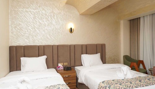 Comfort Room, 2 Double Beds, City View, Garden Area