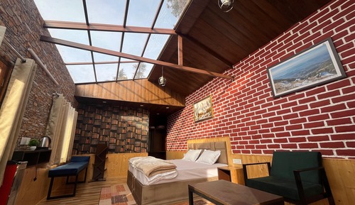 Family Villa, Hill View