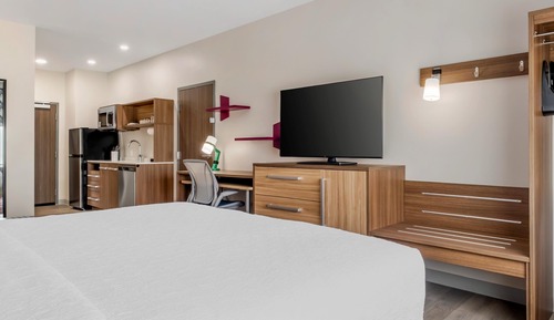 Studio Suite, 1 King Bed, Accessible (Hearing)