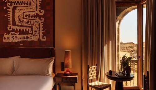 Suite, 1 King Bed, Balcony (Godoy)