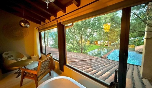 Design Quadruple Room