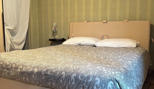 Basic Apartment, City View