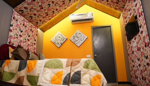 Luxury Cottage, 1 King Bed with Sofa bed, Private Bathroom, Pool View