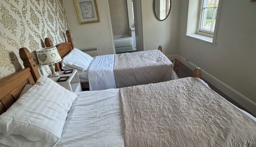 Classic Double or Twin Room, Garden View