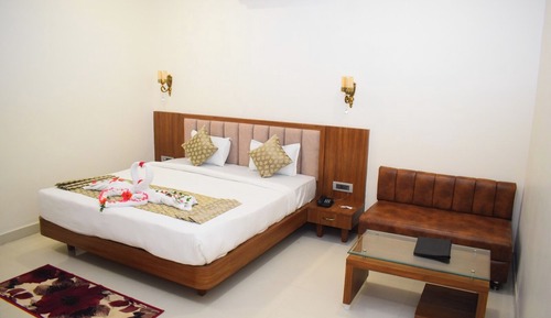 Deluxe Double or Twin Room, Hill View