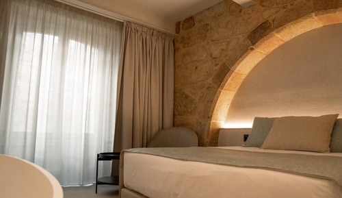 Superior Suite, 1 Queen Bed, City View