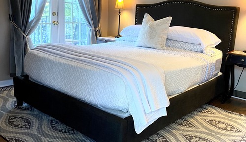 Exclusive Room, 1 Queen Bed, Balcony, Mountain View (Balcony Room)