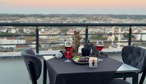 Elite Triple Room, City View