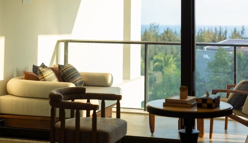 Room, 1 King Bed, Oceanfront (Essential)