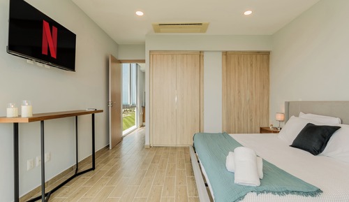 Suite with Balcony, Golf Course View