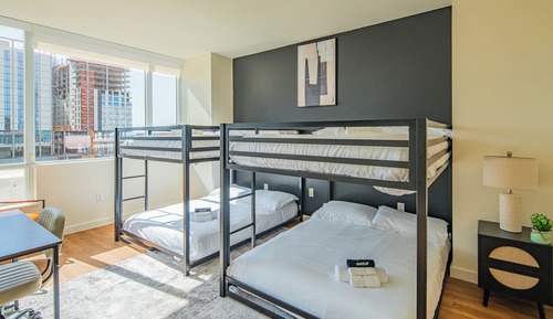 Design Apartment, 1 Bedroom, Refrigerator & Microwave