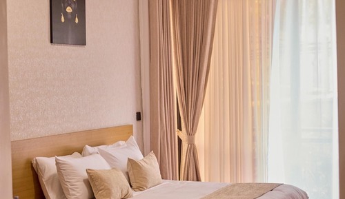 Luxury Apartment, Hill View