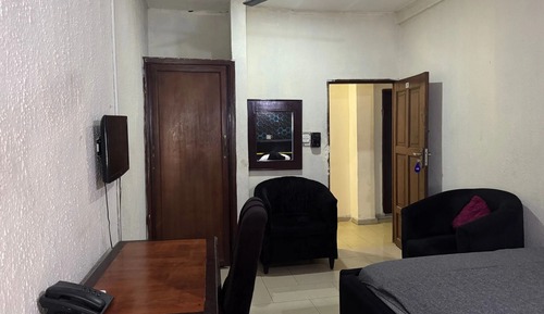 Room, City View
