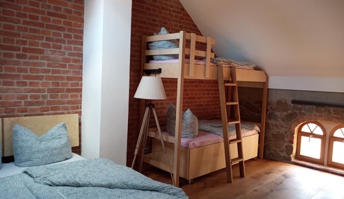 HexenburgbeiDresden Maisonette 2 Etagen 4 Schlafzi. Kamin Terrasse Faßsauna, Nähe Sächsische Schweiz
