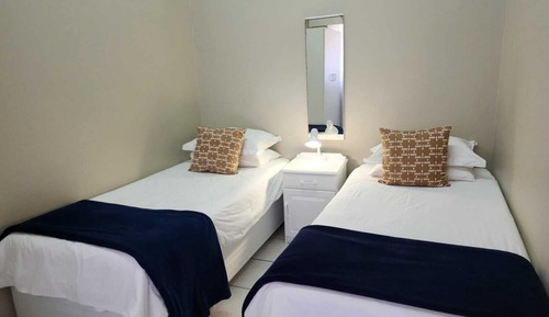 Basic Apartment, Courtyard View