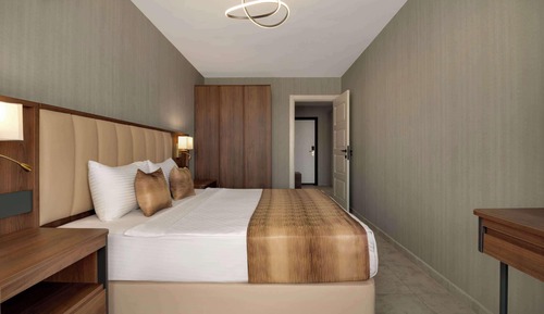 Suite, 1 King Bed, Non Smoking
