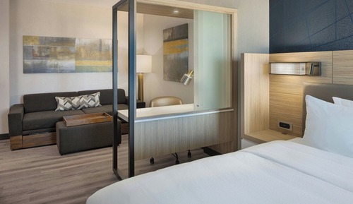 Suite, 1 King Bed, Non Smoking