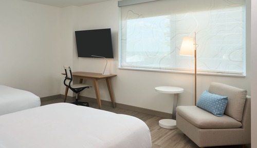 Studio, Multiple Beds (Mobility Accessible, Roll-in Shower)