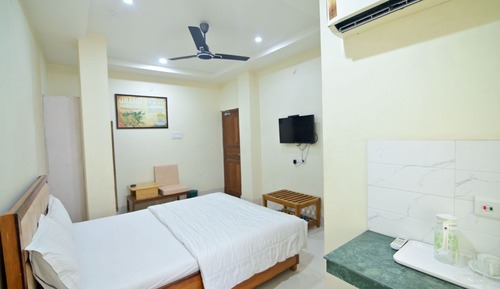 Deluxe Room, City View