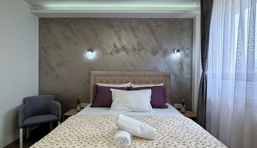 Deluxe Double Room, Garden View