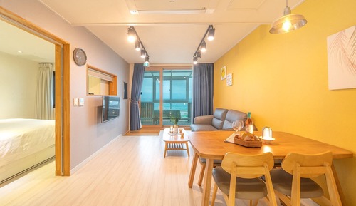 Basic Room, 1 Bedroom (Room101 Sunflower(oceanview))