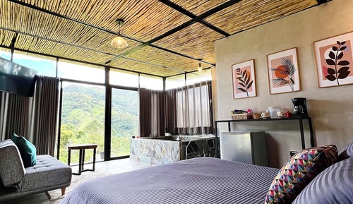 Luxury Suite, Mountain View