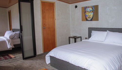 Deluxe House, Mountain View