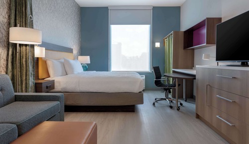 Studio Suite, 1 King Bed, Accessible (Roll-In Shower)