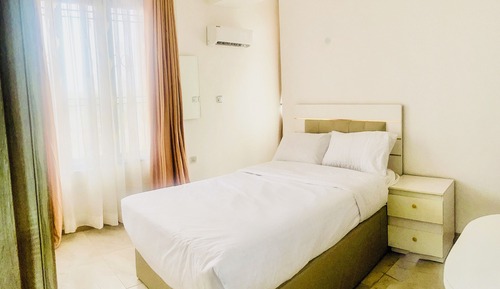 Economy Room