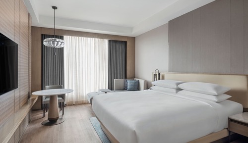 Room, 1 King Bed, Non Smoking, City View