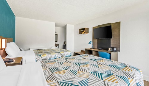 Deluxe Room, 2 Double Beds, Non Smoking, Refrigerator & Microwave