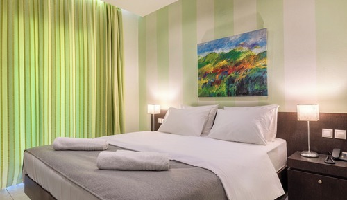 Standard Room with Garden View