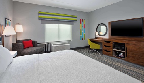 Room, 1 King Bed, Accessible, Bathtub