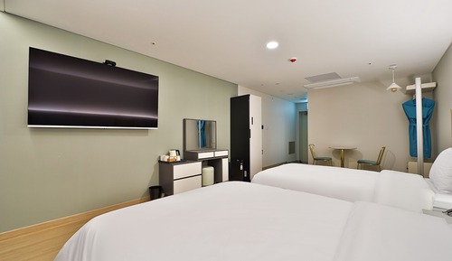 Deluxe Twin Room